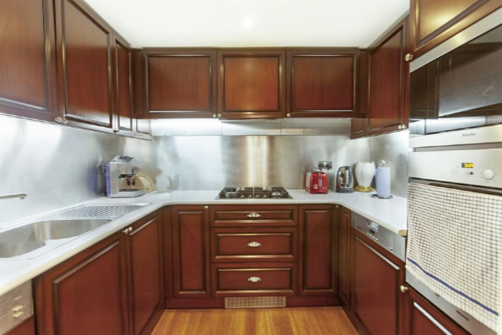 Flat in London, United Kingdom, 97 m² - picture 10