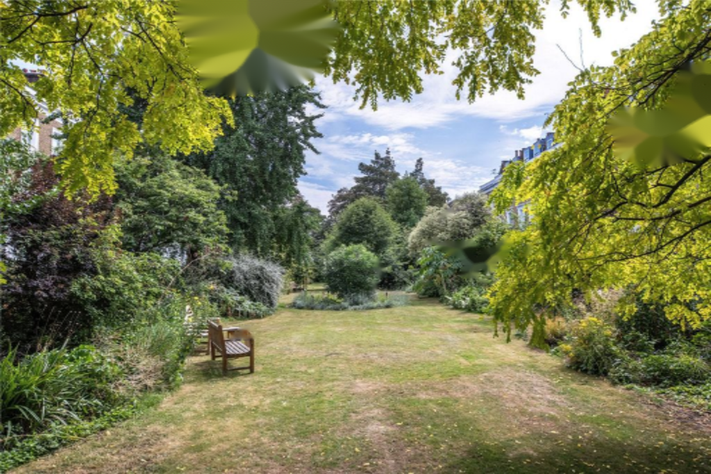 Flat in London, United Kingdom, 256 m² - picture 10