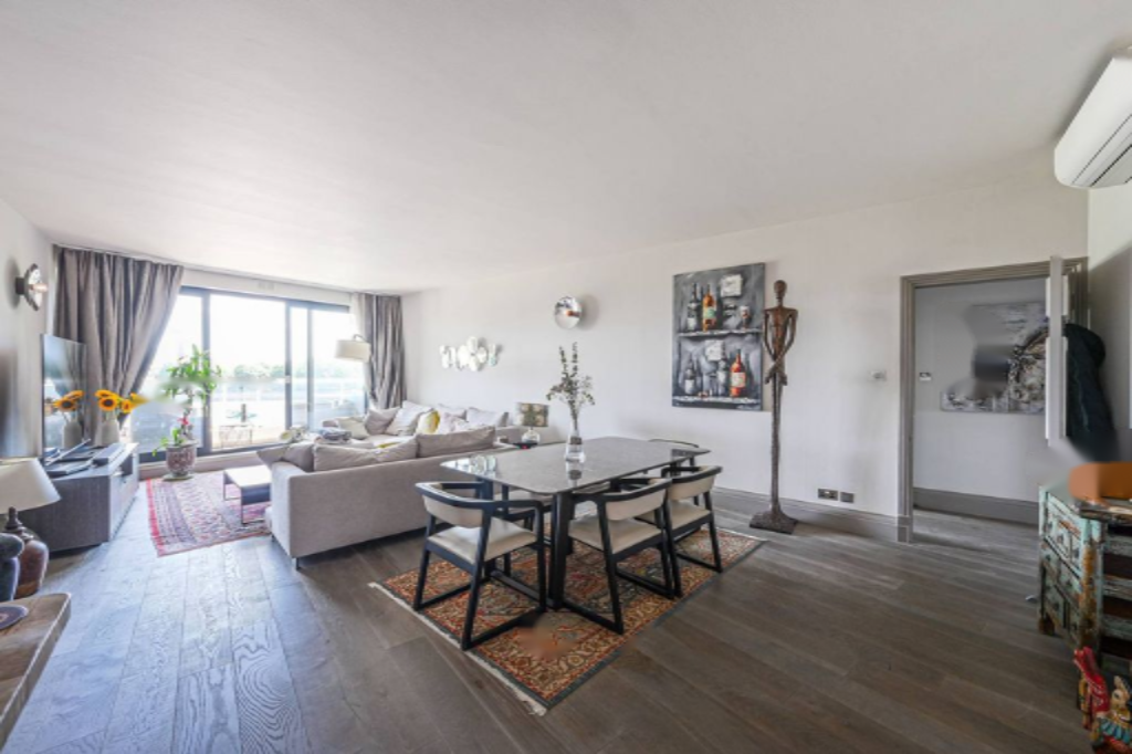 Flat in London, United Kingdom, 141 m² - picture 10