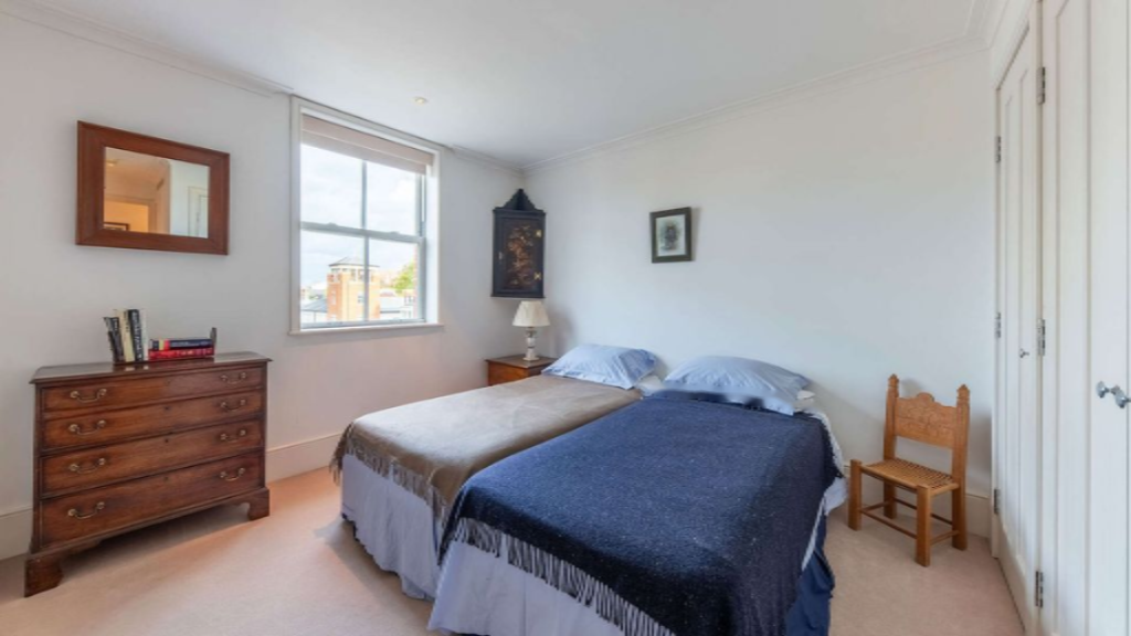 Flat in London, United Kingdom, 140 m² - picture 10