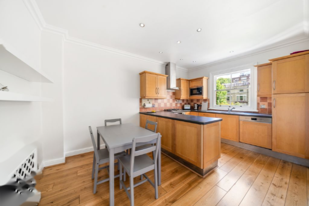 Flat in London, United Kingdom, 112 m² - picture 11