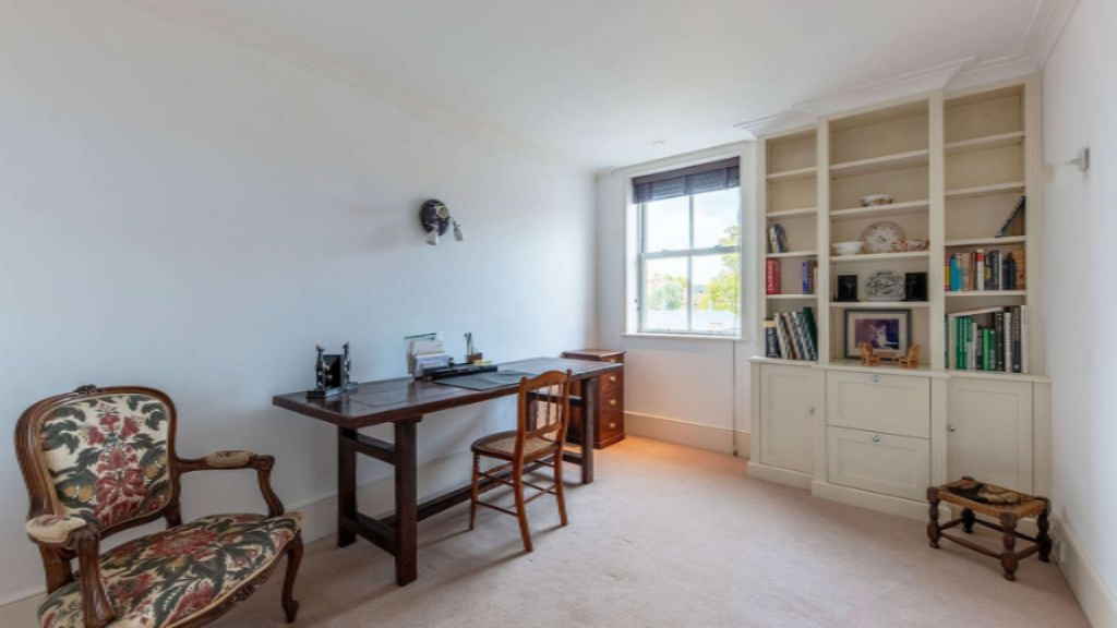 Flat in London, United Kingdom, 140 m² - picture 11