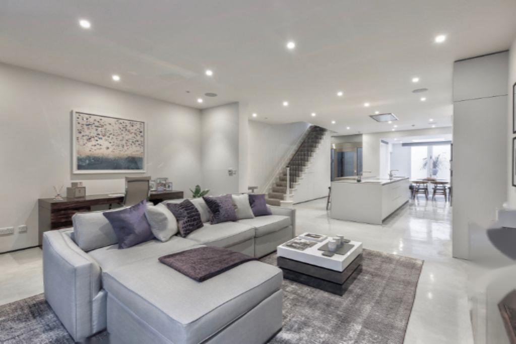 Flat in London, United Kingdom, 560 m² - picture 11