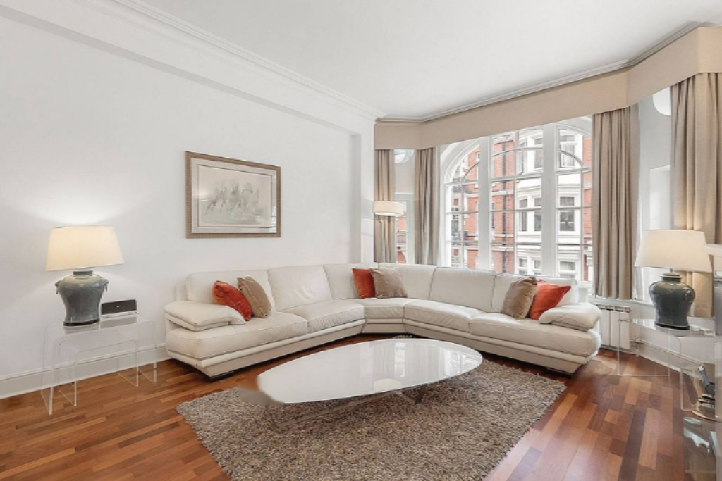 Flat in London, United Kingdom, 127 m² - picture 11