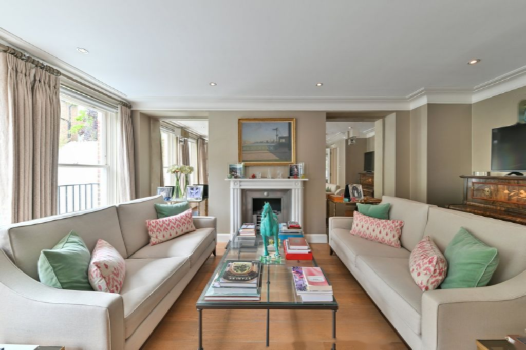 Flat in London, United Kingdom, 288 m² - picture 11