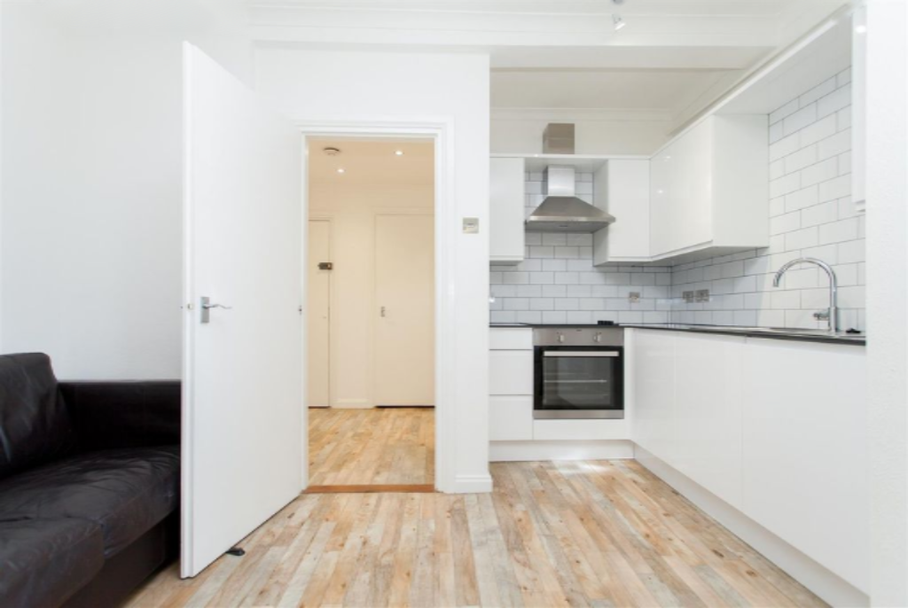 Flat in London, United Kingdom, 38 m² - picture 11