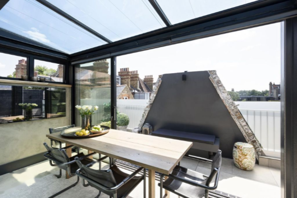 Flat in London, United Kingdom, 131 m² - picture 11