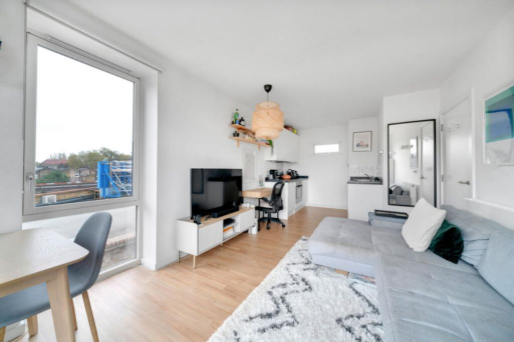 Flat in London, United Kingdom, 40 m² - picture 11