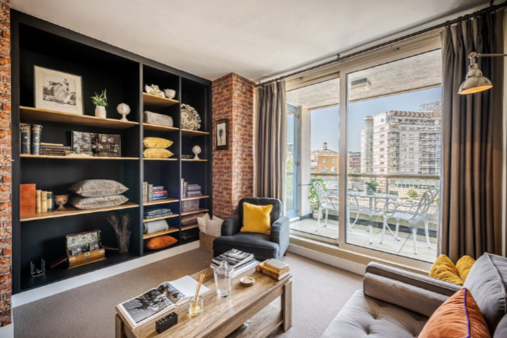 Flat in London, United Kingdom, 141 m² - picture 11