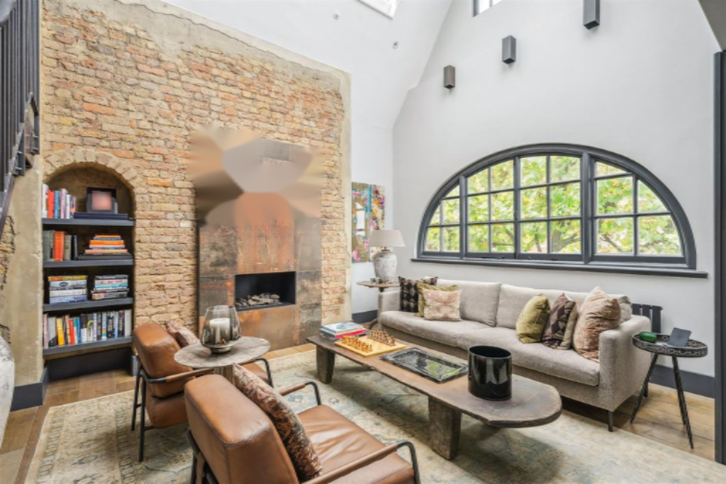 Flat in London, United Kingdom, 131 m² - picture 12