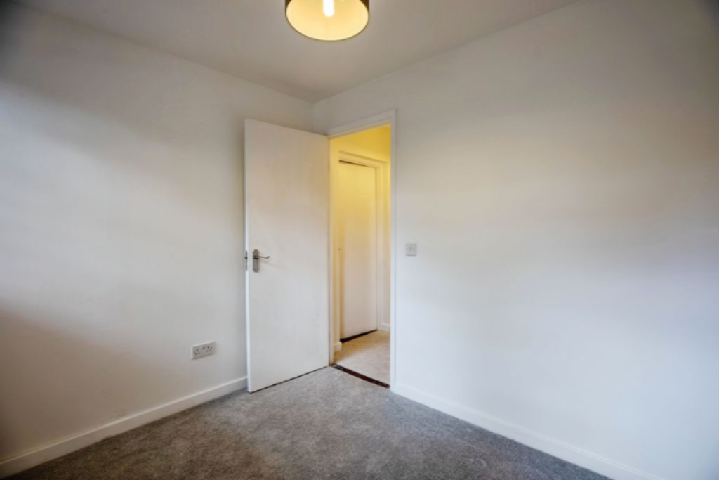 Flat in London, United Kingdom, 32 m² - picture 12