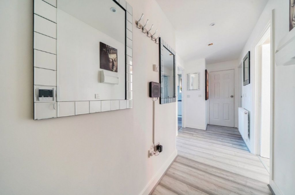 Flat in London, United Kingdom, 53 m² - picture 12