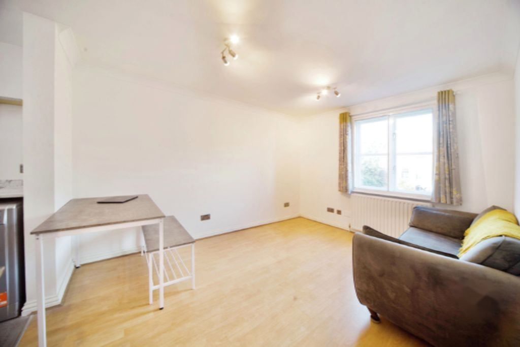 Flat in London, United Kingdom, 38 m² - picture 12