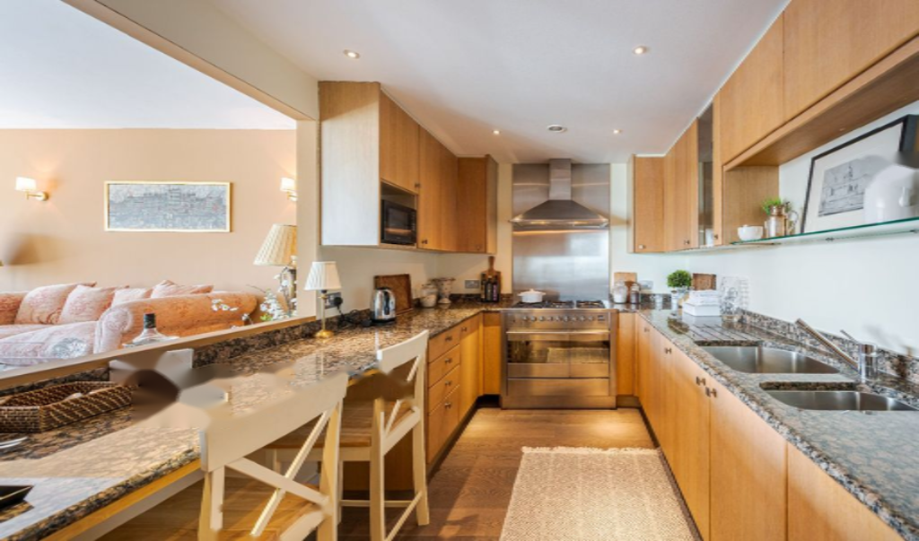 Flat in London, United Kingdom, 141 m² - picture 12