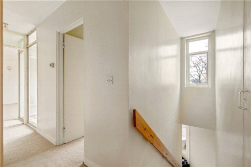 Flat in London, United Kingdom, 84 m² - picture 12