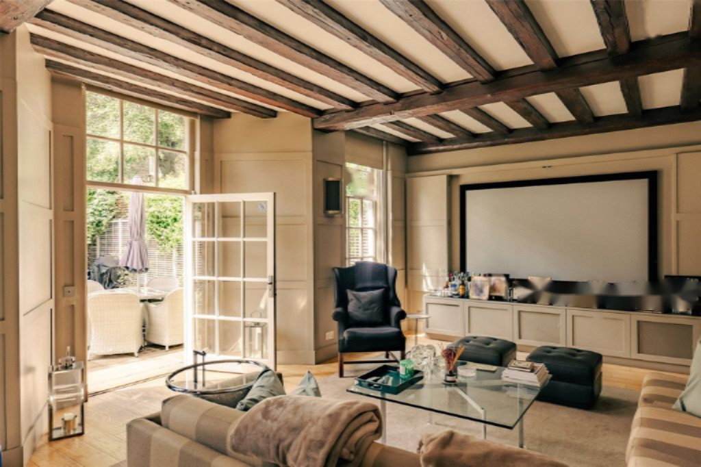 Flat in London, United Kingdom, 506 m² - picture 12