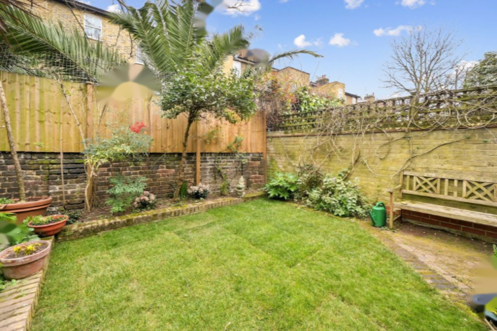 Flat in London, United Kingdom, 59 m² - picture 12