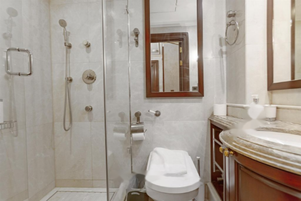 Flat in London, United Kingdom, 97 m² - picture 12