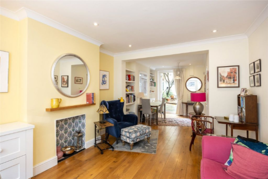 Flat in London, United Kingdom, 89 m² - picture 12