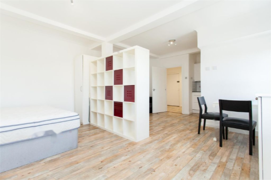 Flat in London, United Kingdom, 38 m² - picture 13