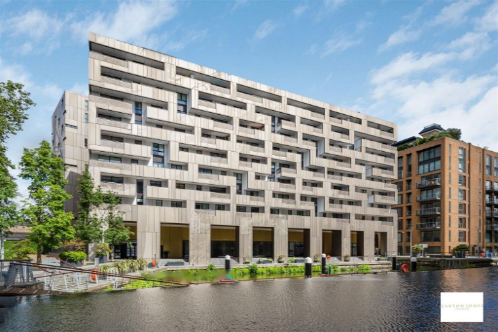 Flat in London, United Kingdom, 50 m² - picture 13