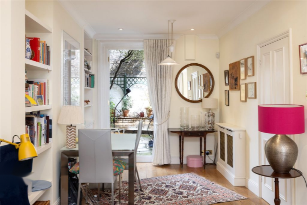 Flat in London, United Kingdom, 89 m² - picture 13