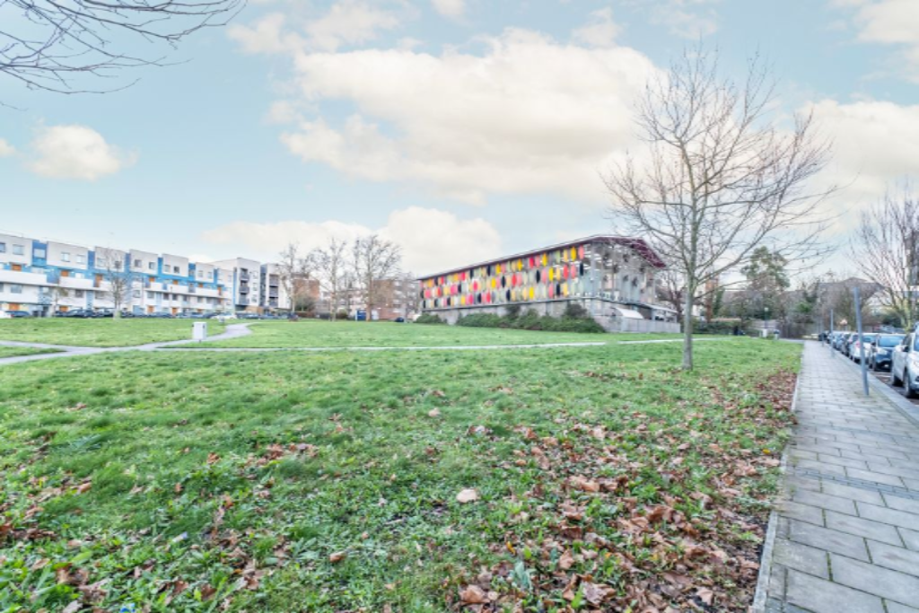 Flat in London, United Kingdom, 53 m² - picture 14