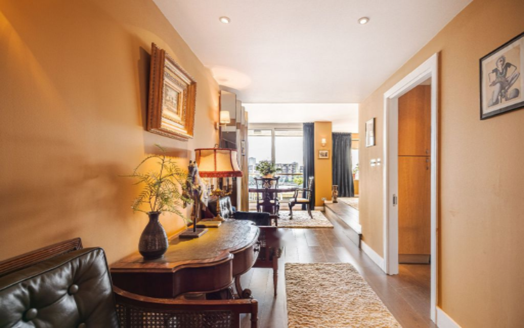 Flat in London, United Kingdom, 141 m² - picture 14