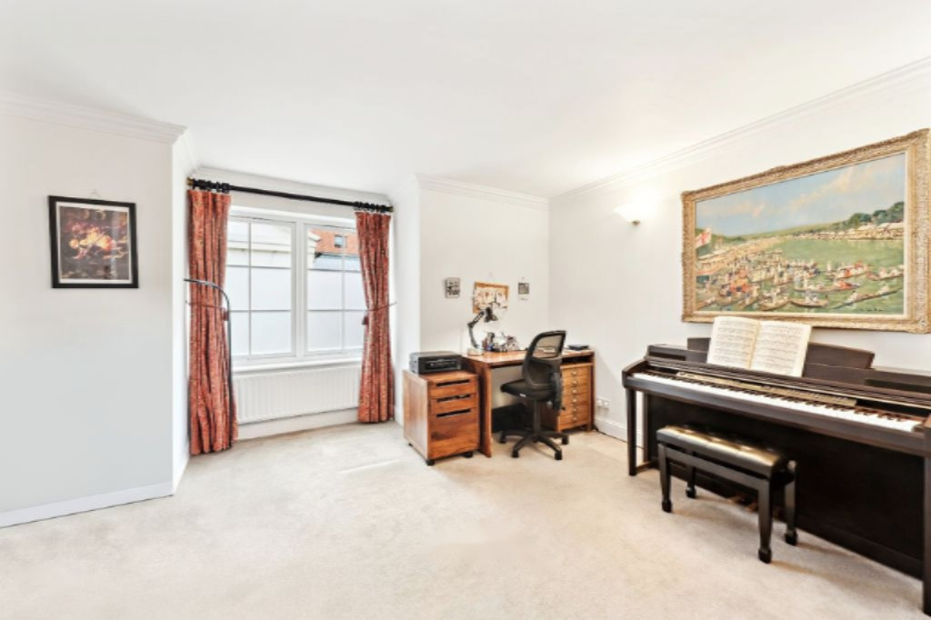 Flat in London, United Kingdom, 59 m² - picture 14