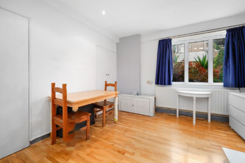 Flat in London, United Kingdom, 71 m² - picture 14