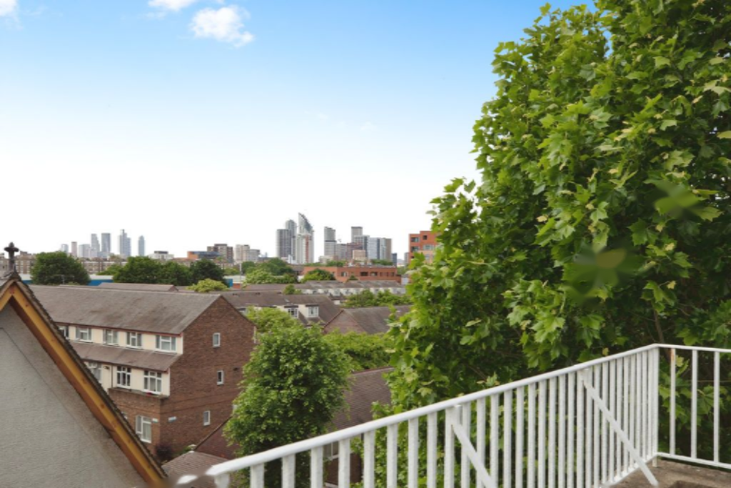 Flat in London, United Kingdom, 32 m² - picture 14