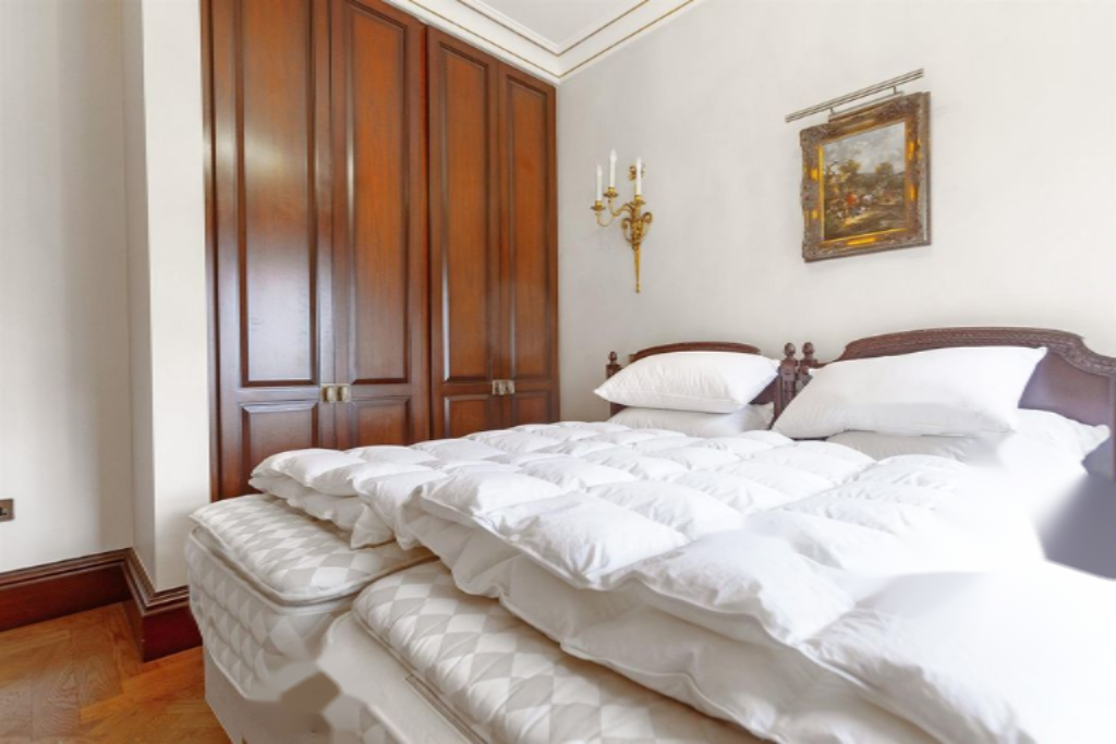 Flat in London, United Kingdom, 97 m² - picture 14