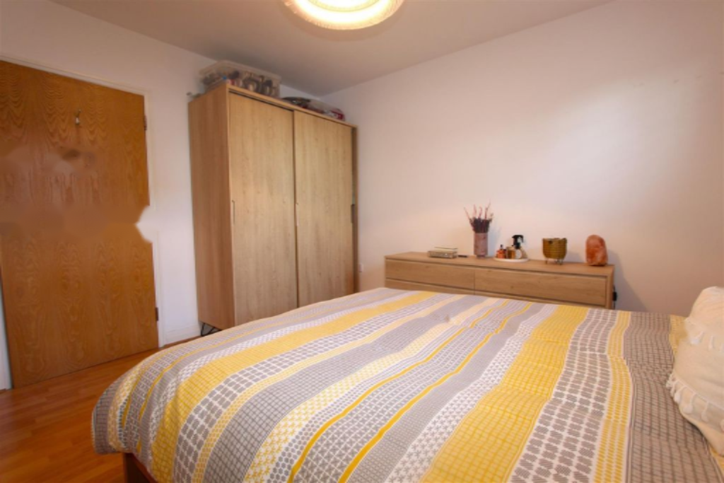 Flat in London, United Kingdom, 68 m² - picture 14