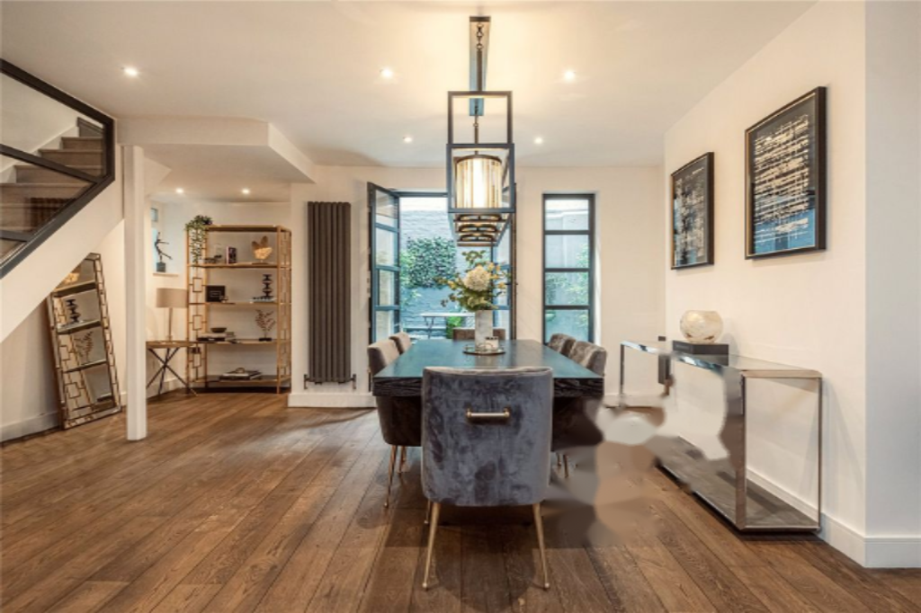 Flat in London, United Kingdom, 207 m² - picture 15