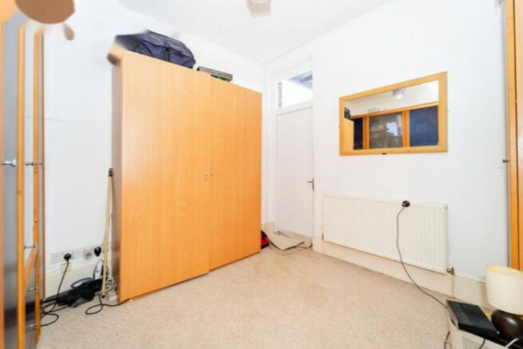 Flat in London, United Kingdom, 46 m² - picture 15