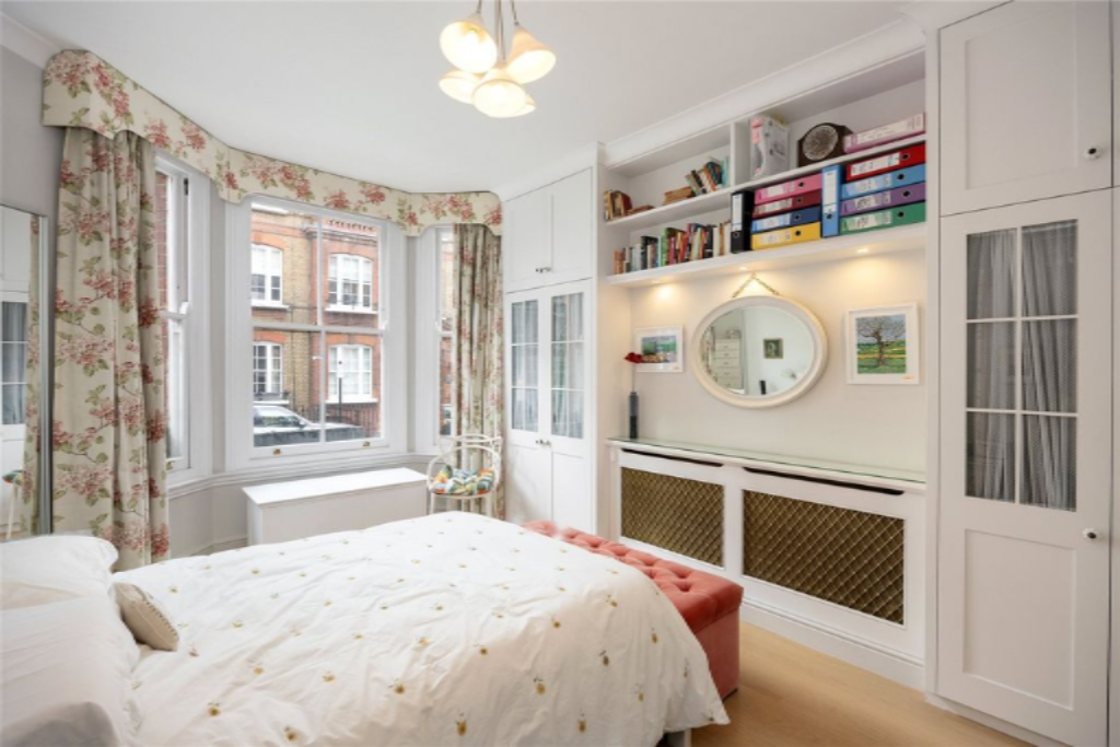 Flat in London, United Kingdom, 89 m² - picture 14