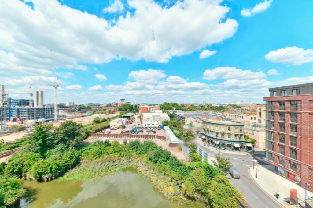 Flat in London, United Kingdom, 191 m² - picture 15