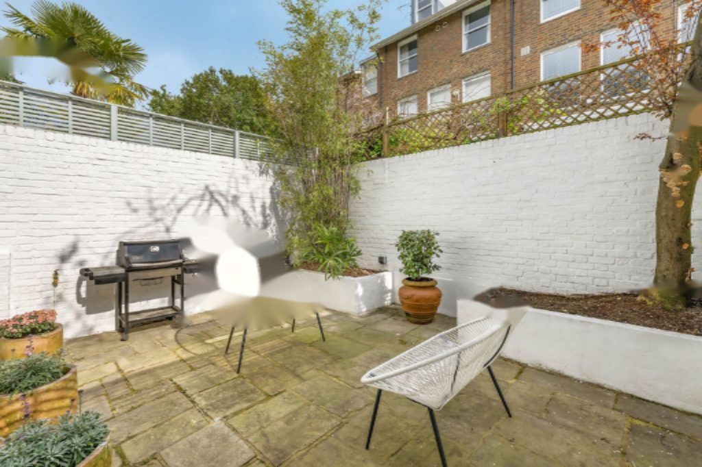 Flat in London, United Kingdom, 288 m² - picture 15