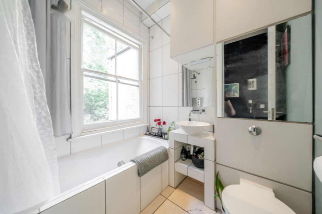 Flat in London, United Kingdom, 42 m² - picture 16