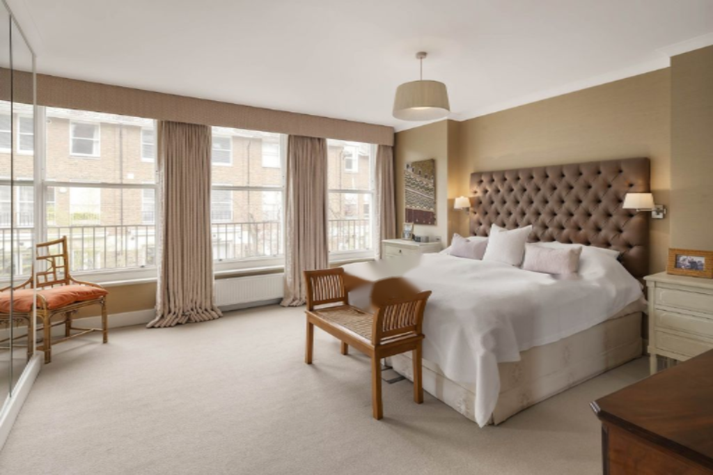 Flat in London, United Kingdom, 288 m² - picture 16