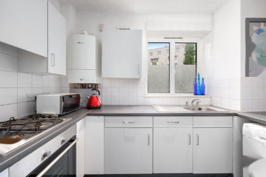 Flat in London, United Kingdom, 71 m² - picture 16