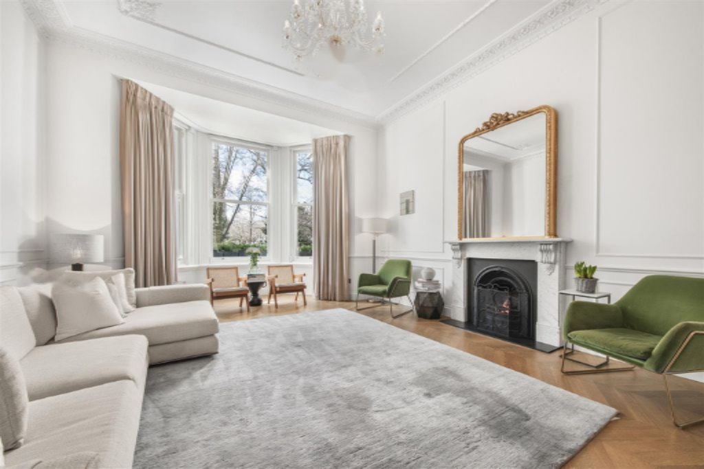 Flat in London, United Kingdom, 233 m² - picture 16