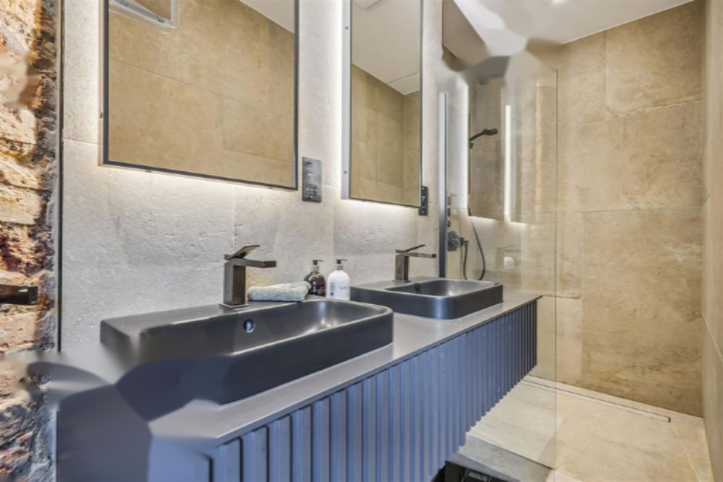 Flat in London, United Kingdom, 131 m² - picture 16