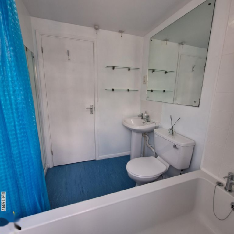 Flat in London, United Kingdom, 42 m² - picture 16