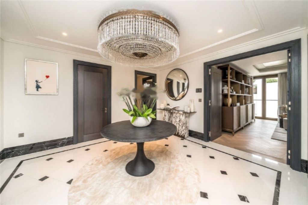 Flat in London, United Kingdom, 248 m² - picture 16