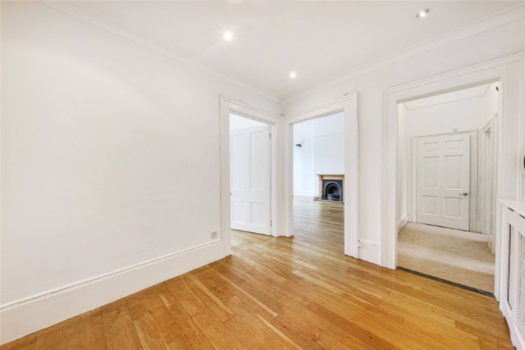 Flat in London, United Kingdom, 17 m² - picture 17