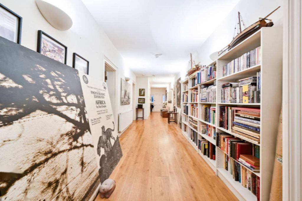 Flat in London, United Kingdom, 144 m² - picture 17