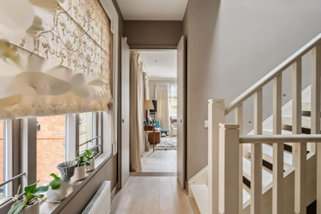 Flat in London, United Kingdom, 130 m² - picture 18