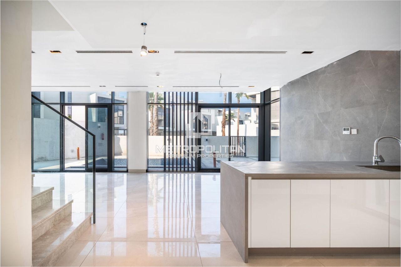 Villa in Ras al-Khaimah, UAE, 361 m² - picture 3