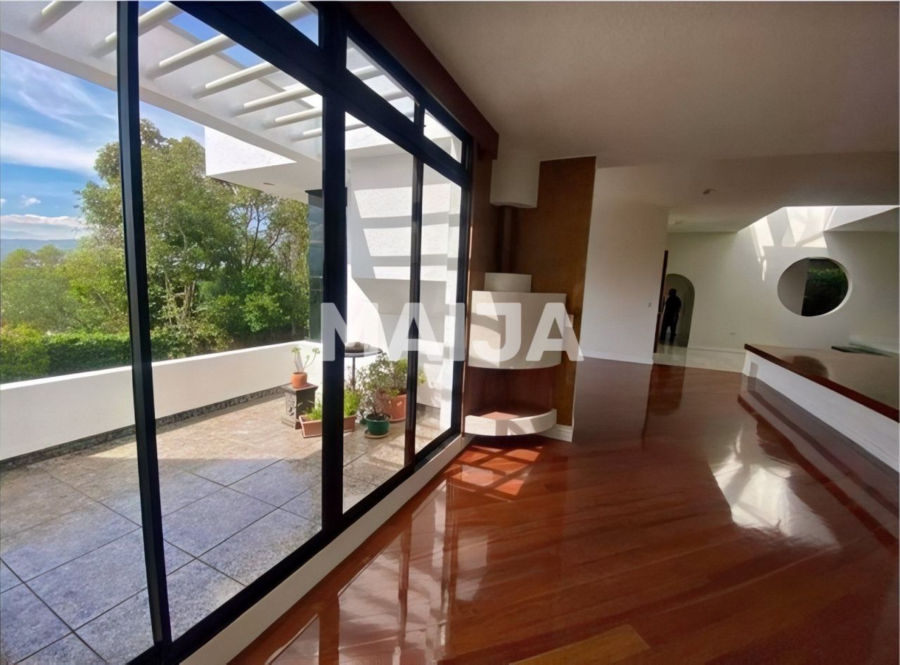 House Cumbaya, Ecuador, 785.74 m² - picture 10